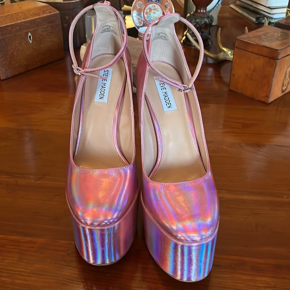 Steve Madden Skyrise platform mary janes in pink irridescent - Picture 7 of 16